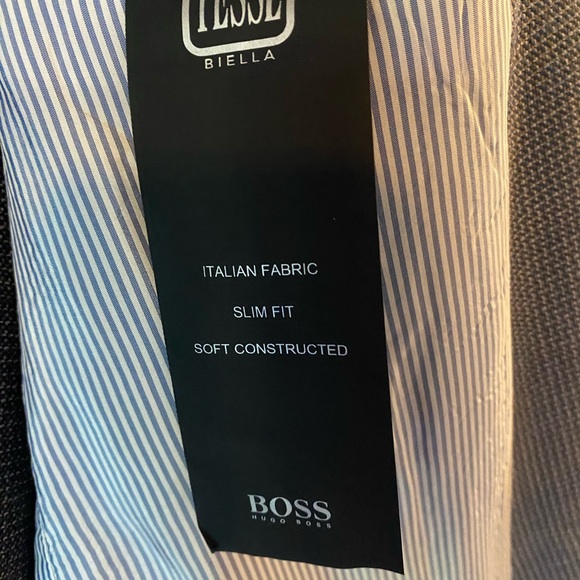 Hugo Boss soft wool blazer 44L - Picture 5 of 6